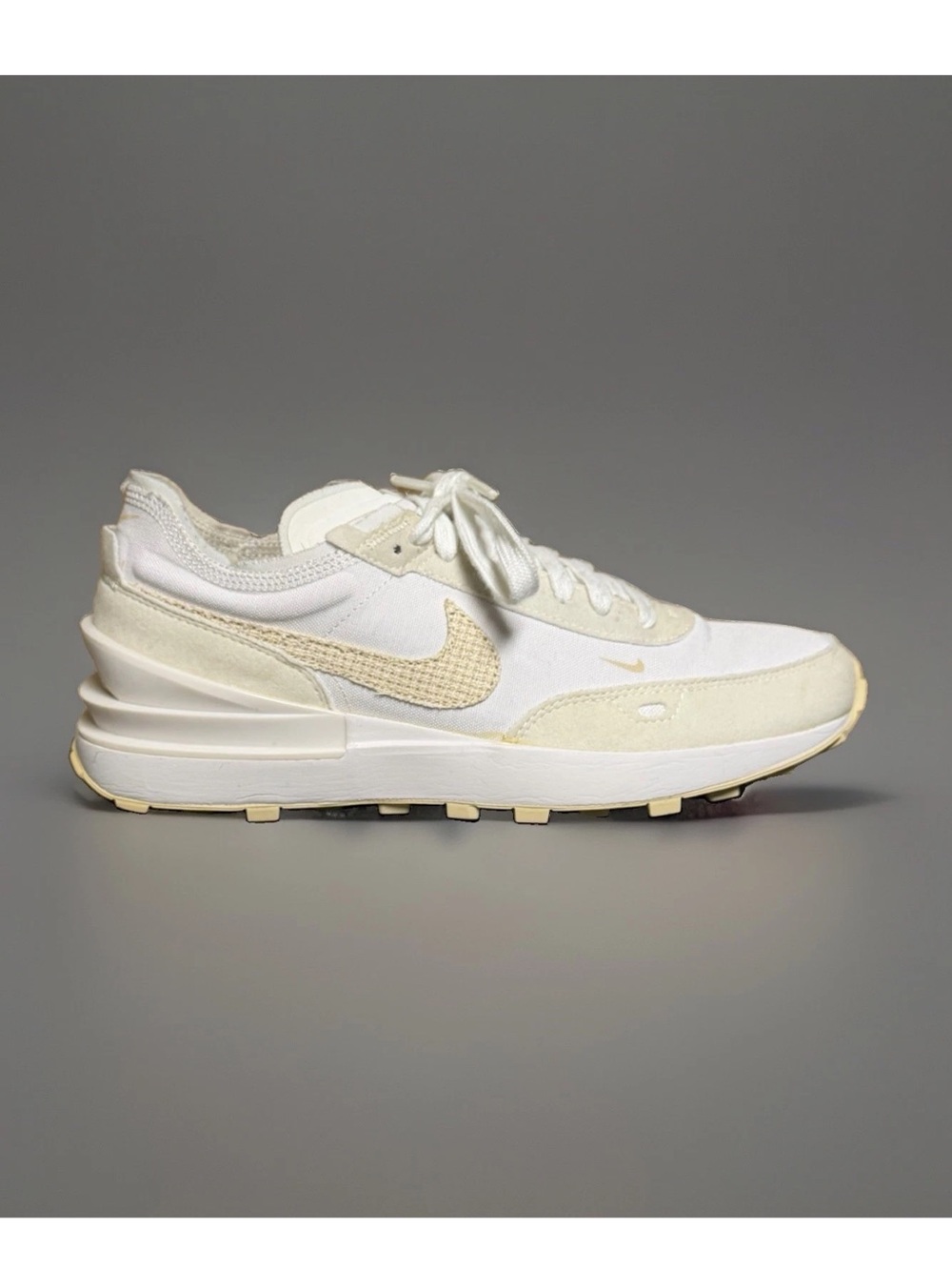 Nike Waffle One Essentials Women Sneakers DM7604-100 Summit White Fossil Sz 8.5